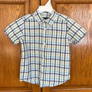 The Children’s Place size 4T button down shirt.
